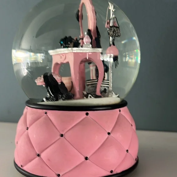 Victoria's Secret Vintage Musical Globe - Picture 5 of 17